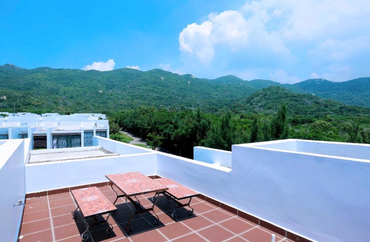 Okinawa Villas And Beach Club - Oceanami Resort Long Hải Exterior foto